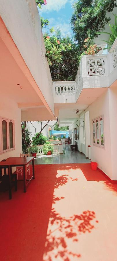 Daphne Hotel Mahabalipuram Exterior foto